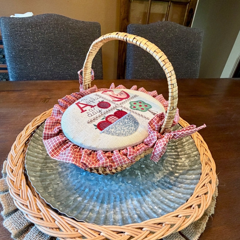 Vintage 1980s Valorie's Folk Art "Apple a Day" Padded Pincushion Basket